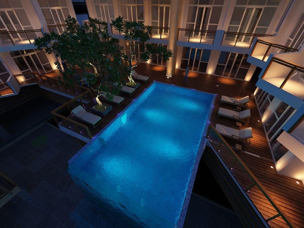 Wyndham Garden Kuta Bali होटल 4*